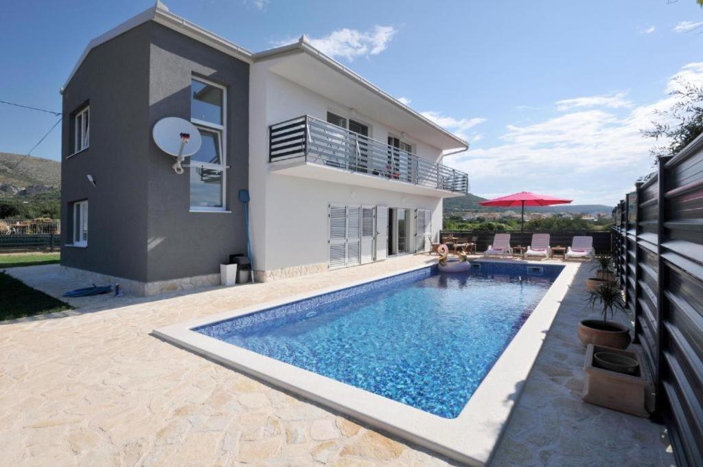 Villa Carolina Trogir Exterior photo